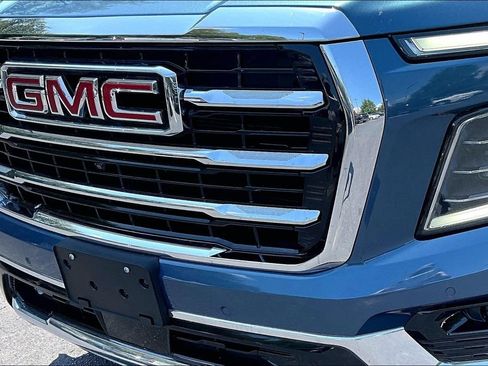 Used 2026 GMC Yukon Elevation w/ Elevation Premium Package AWD/4WD image 32