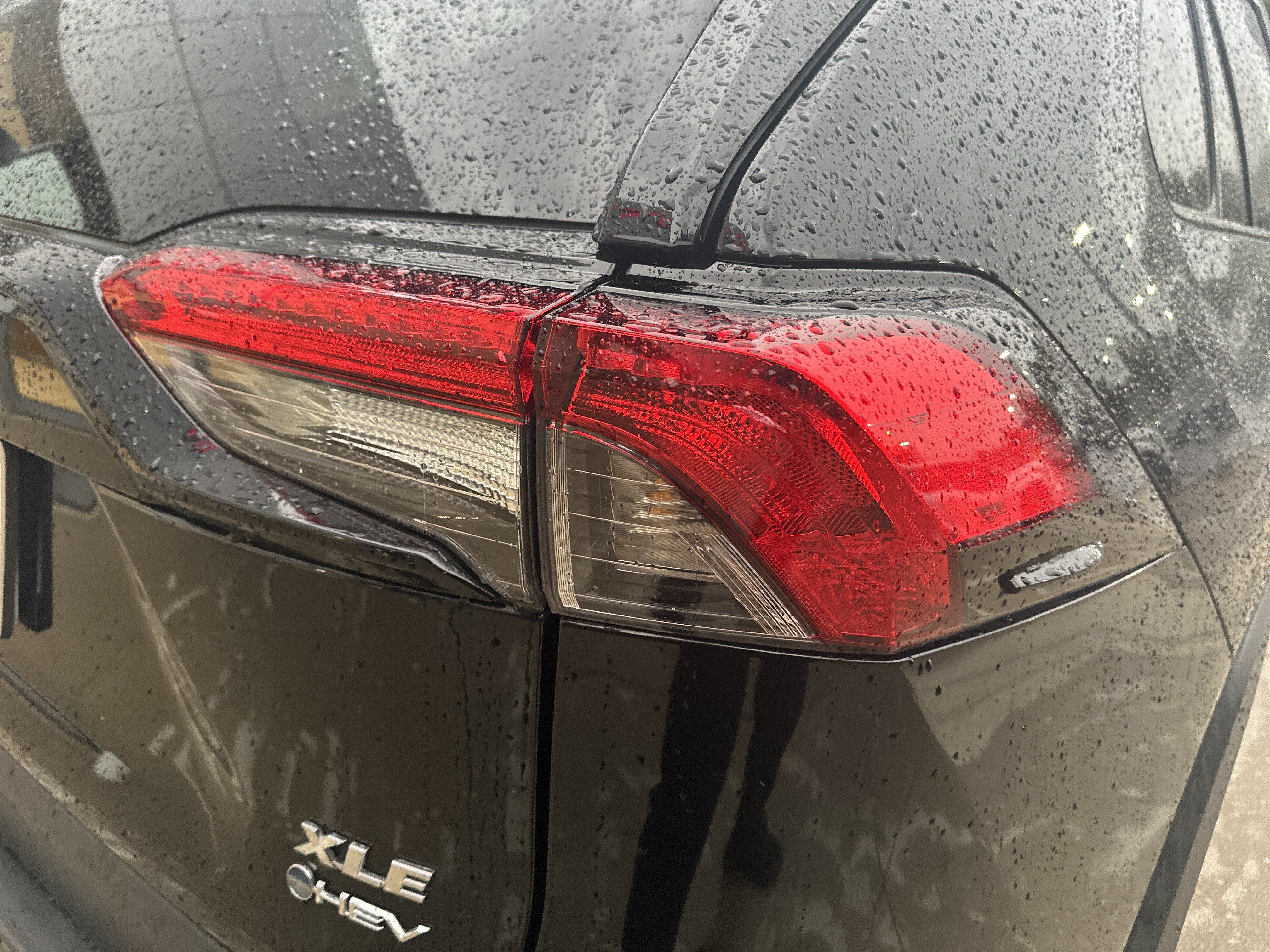 Used 2025 Toyota RAV4 XLE AWD/4WD image 12