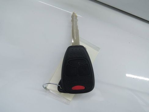 Used 2018 Jeep Wrangler Unlimited Sahara w/ Connectivity Group image 46