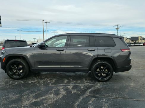Used 2022 Jeep Grand Cherokee L Laredo image 15