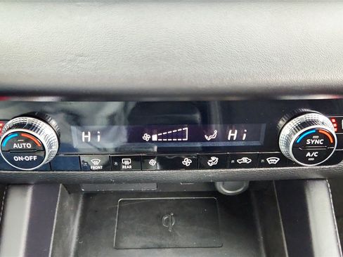 Used 2024 Mitsubishi Outlander Ralliart image 24