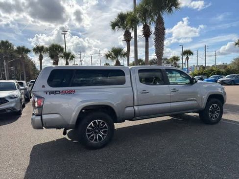 Used 2021 Toyota Tacoma TRD Sport w/ Technology Package image 9