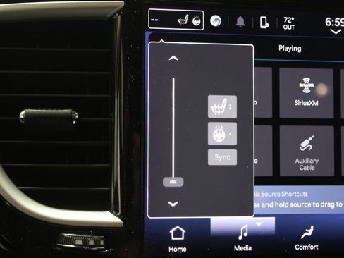 Used 2024 Chrysler Pacifica Touring-L image 29