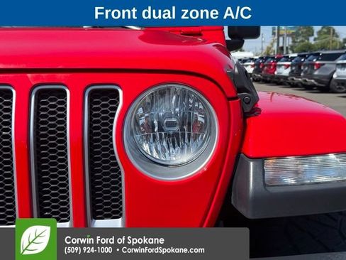 Used 2018 Jeep Wrangler Unlimited Sahara w/ Safety Group AWD/4WD image 8