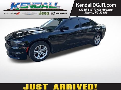 Used 2023 Dodge Charger SXT RWD image 1
