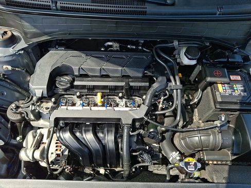 Certified 2024 Hyundai Venue SEL FWD image 28