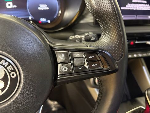 Used 2024 Alfa Romeo Tonale Ti image 27