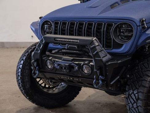 Used 2025 Jeep Gladiator Sport AWD/4WD image 19