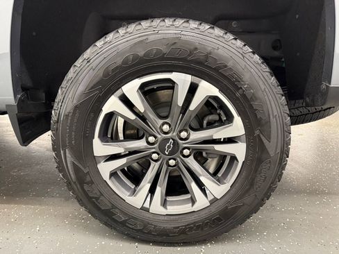 Used 2022 Chevrolet Colorado Z71 w/ LPO, Tonneau and Step Package image 19