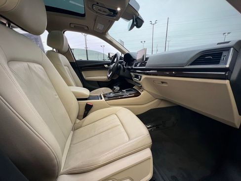 Used 2019 Audi Q5 Prestige w/ Prestige Package image 28