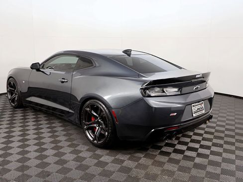 Used 2017 Chevrolet Camaro SS image 11