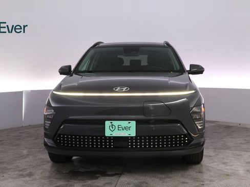 Used 2024 Hyundai Kona Limited FWD image 12