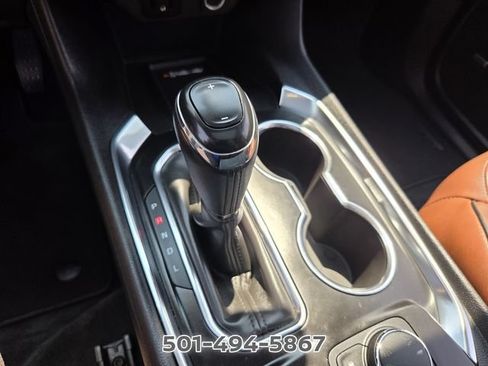 Used 2018 Chevrolet Traverse High Country AWD/4WD image 25