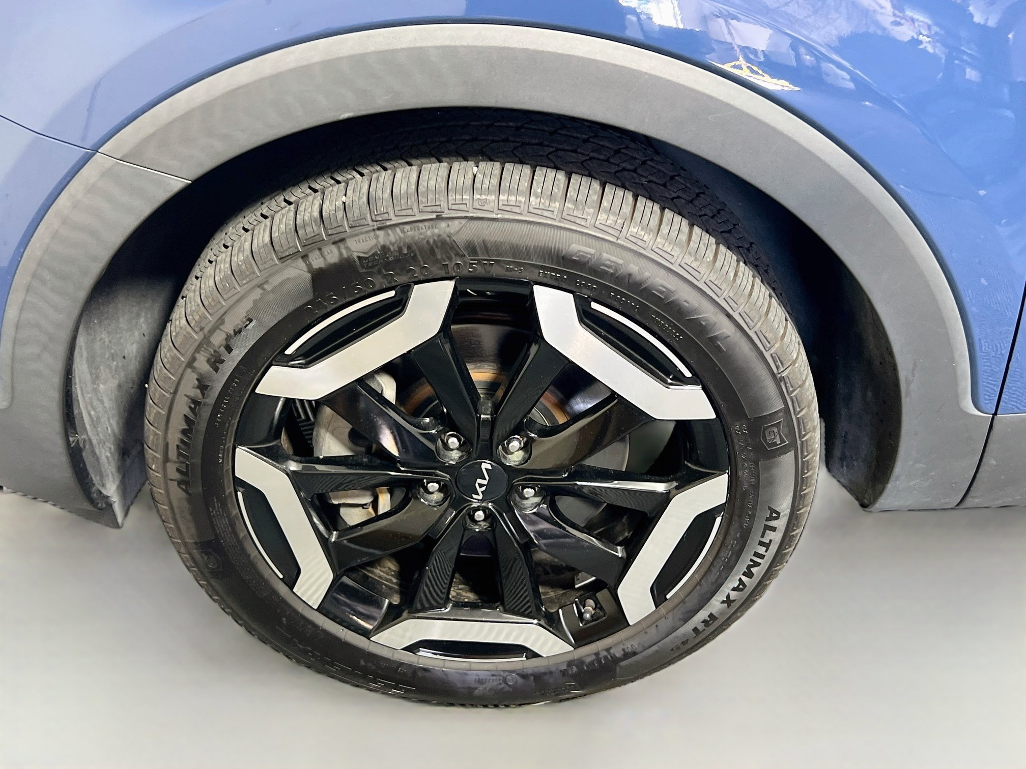 Used 2023 Kia Telluride S AWD/4WD image 13