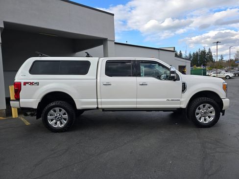 Used 2018 Ford F350 Platinum w/ Platinum Ultimate Package AWD/4WD image 3