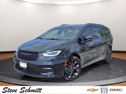 Used 2021 Chrysler Pacifica Touring w/ S Appearance Package