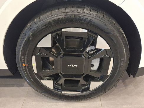 New 2026 Kia Carnival EX image 5