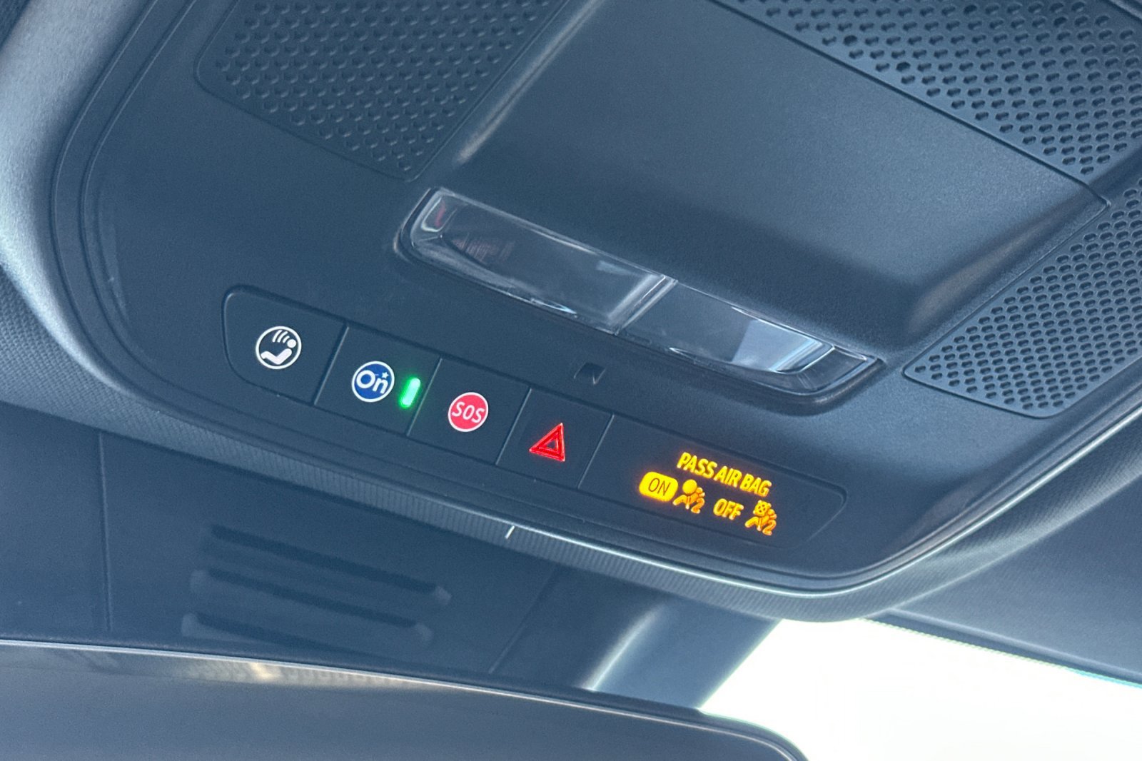 Used 2024 Chevrolet Equinox EV RS FWD image 24