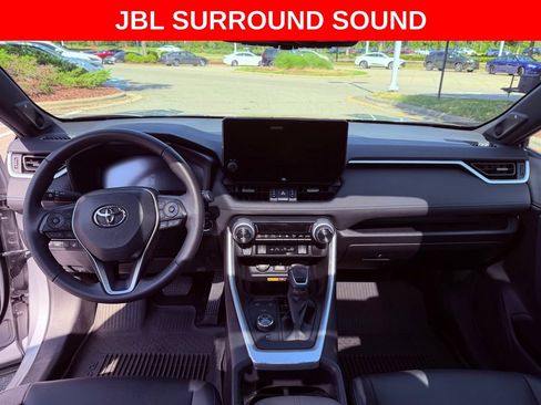 Used 2023 Toyota RAV4 XSE AWD/4WD image 10