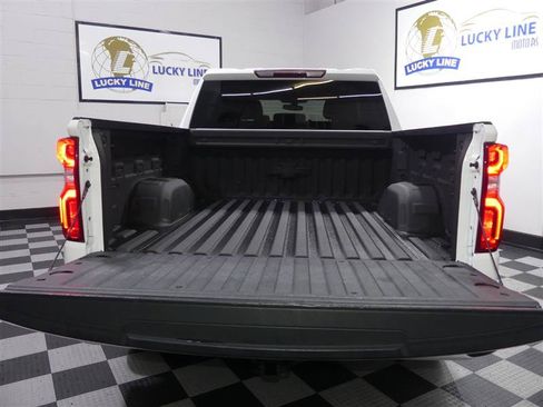 Used 2020 Chevrolet Silverado 1500 RST w/ RST Value Package AWD/4WD image 9