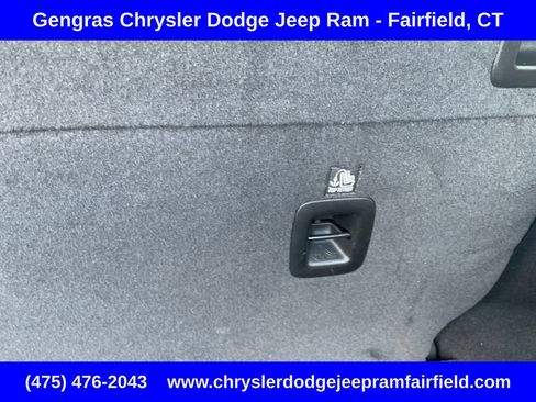 Certified 2025 Jeep Wrangler Unlimited Sahara AWD/4WD image 35