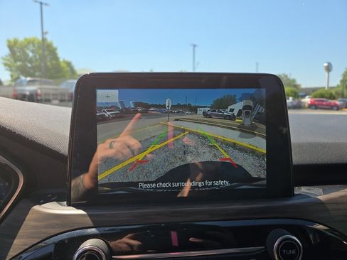 Used 2020 Ford Escape Titanium AWD/4WD image 28