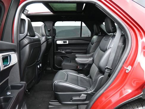 Used 2020 Ford Explorer ST w/ Premium Technology Package image 17