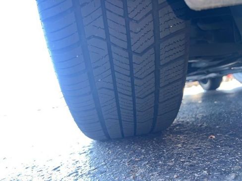 Used 2020 Nissan Versa SV image 7