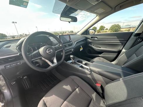 New 2025 Nissan Altima 2.5 SV image 13