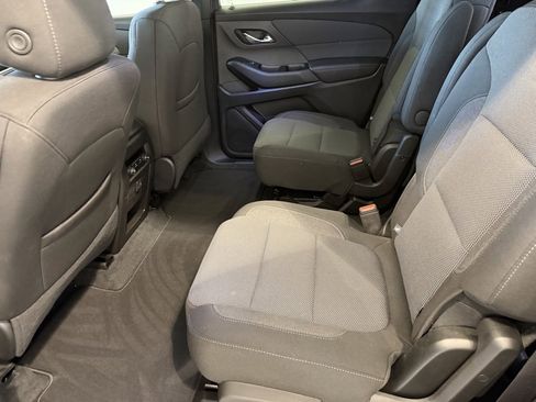 Used 2023 Chevrolet Traverse LT image 26
