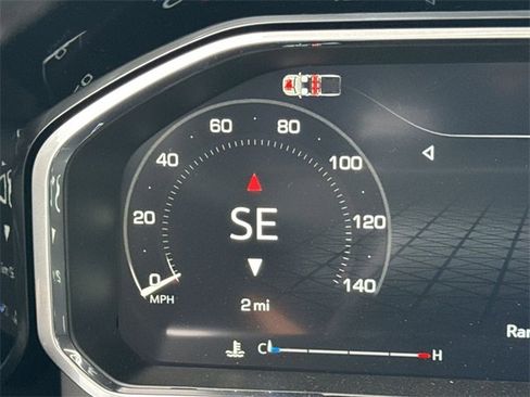 New 2026 GMC Sierra 1500 SLE image 15