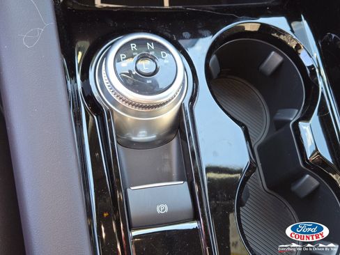 New 2026 Ford Explorer Platinum image 14