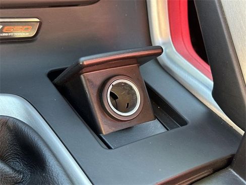 Used 2015 Chevrolet Corvette Z06 w/ 3LZ Preferred Equipment Group image 36