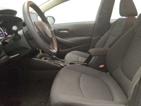 Used 2020 Toyota Corolla LE FWD image 17