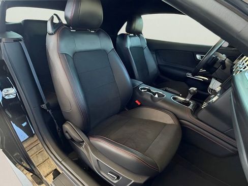 Used 2019 Ford Mustang GT Premium w/ Equipment Group 401A image 5