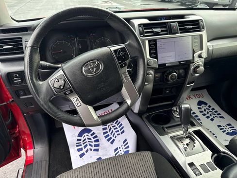 Used 2021 Toyota 4Runner SR5 AWD/4WD image 21