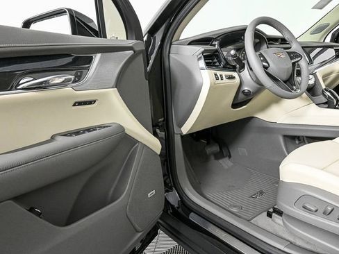 New 2025 Cadillac XT6 Premium Luxury w/ Technology Package image 5