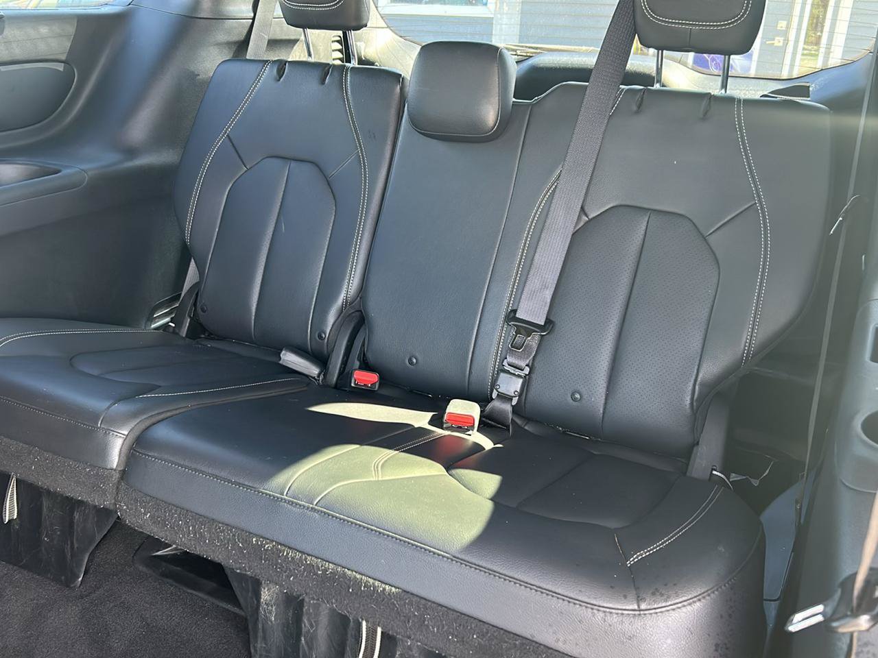 Used 2019 Chrysler Pacifica Touring-L w/ Advanced Safetytec Group FWD image 26