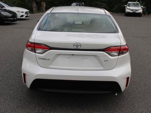 Used 2025 Toyota Corolla LE FWD image 6