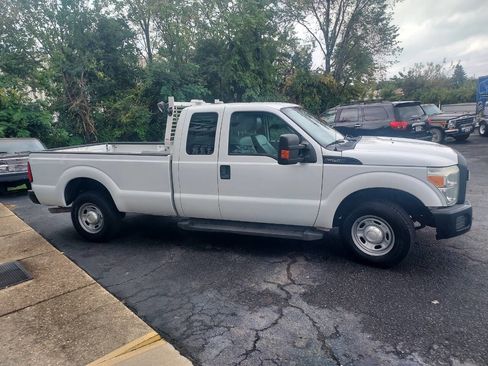 Used 2015 Ford F250 XL w/ Power Equipment Group image 5