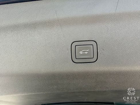Used 2025 GMC Yukon Denali w/ Sun & Power Step Package AWD/4WD image 25