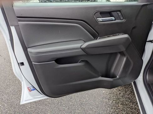 New 2026 Chevrolet Colorado LT RWD image 9