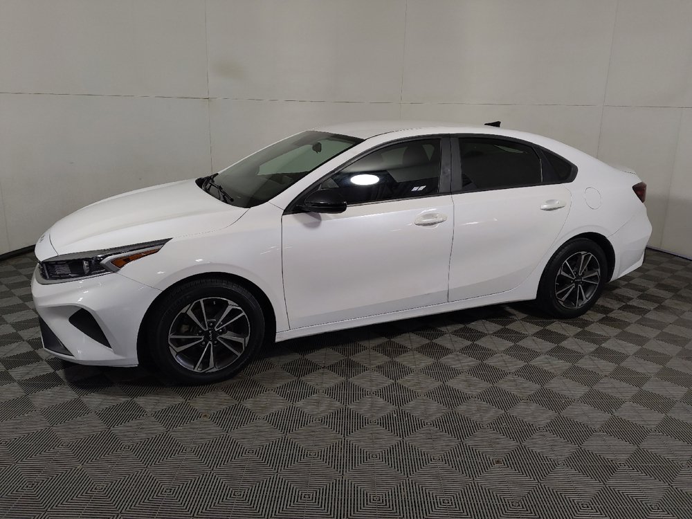 Used 2023 Kia Forte LXS FWD image 2