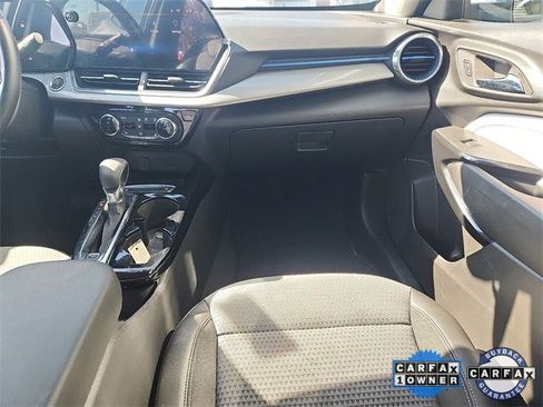 Used 2025 Chevrolet Trax LT w/ Driver Confidence Package image 10