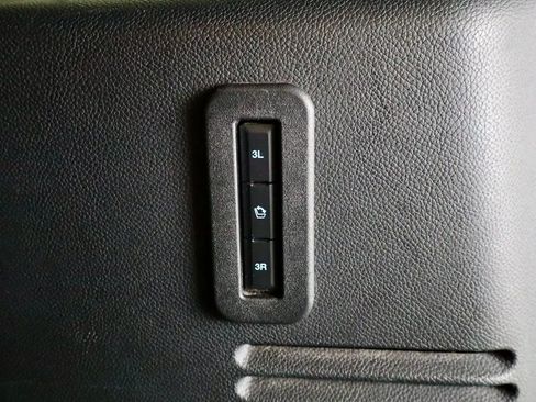 Used 2016 Ford Expedition EL Platinum image 31