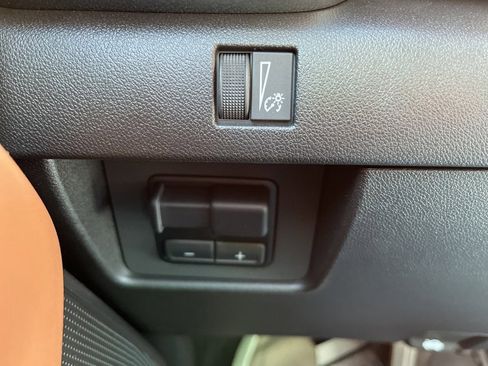 New 2025 GMC Canyon AT4 w/ Nightfall Edition image 16