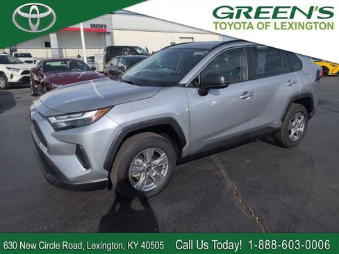 Certified 2025 Toyota RAV4 LE AWD/4WD image 1