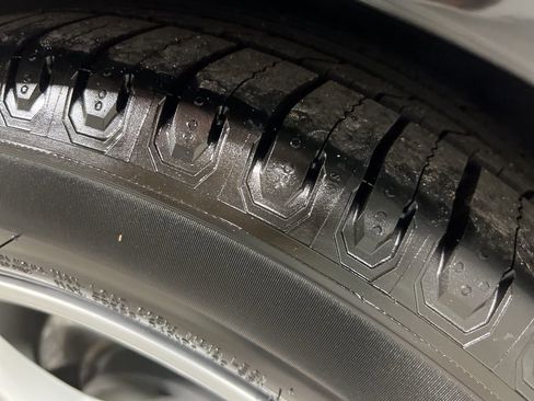 Used 2020 Chevrolet Camaro LT image 38