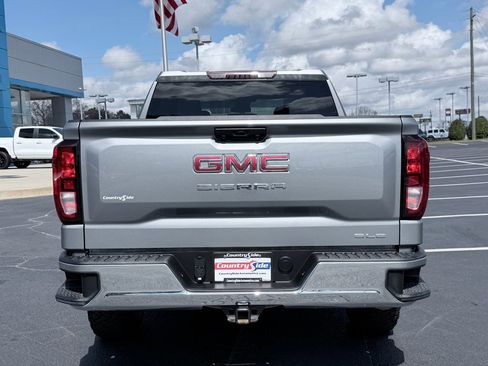 Used 2024 GMC Sierra 1500 SLE image 8