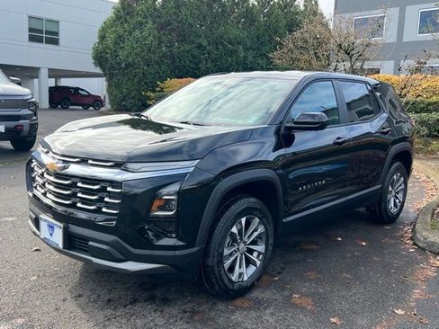 New 2026 Chevrolet Equinox LT image 3